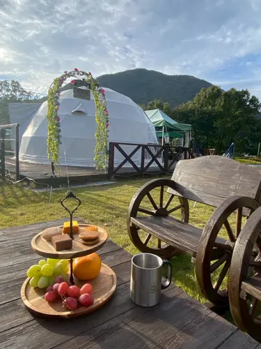 ケーキスタンドは持参しました。いろんな場所でくつろげます。